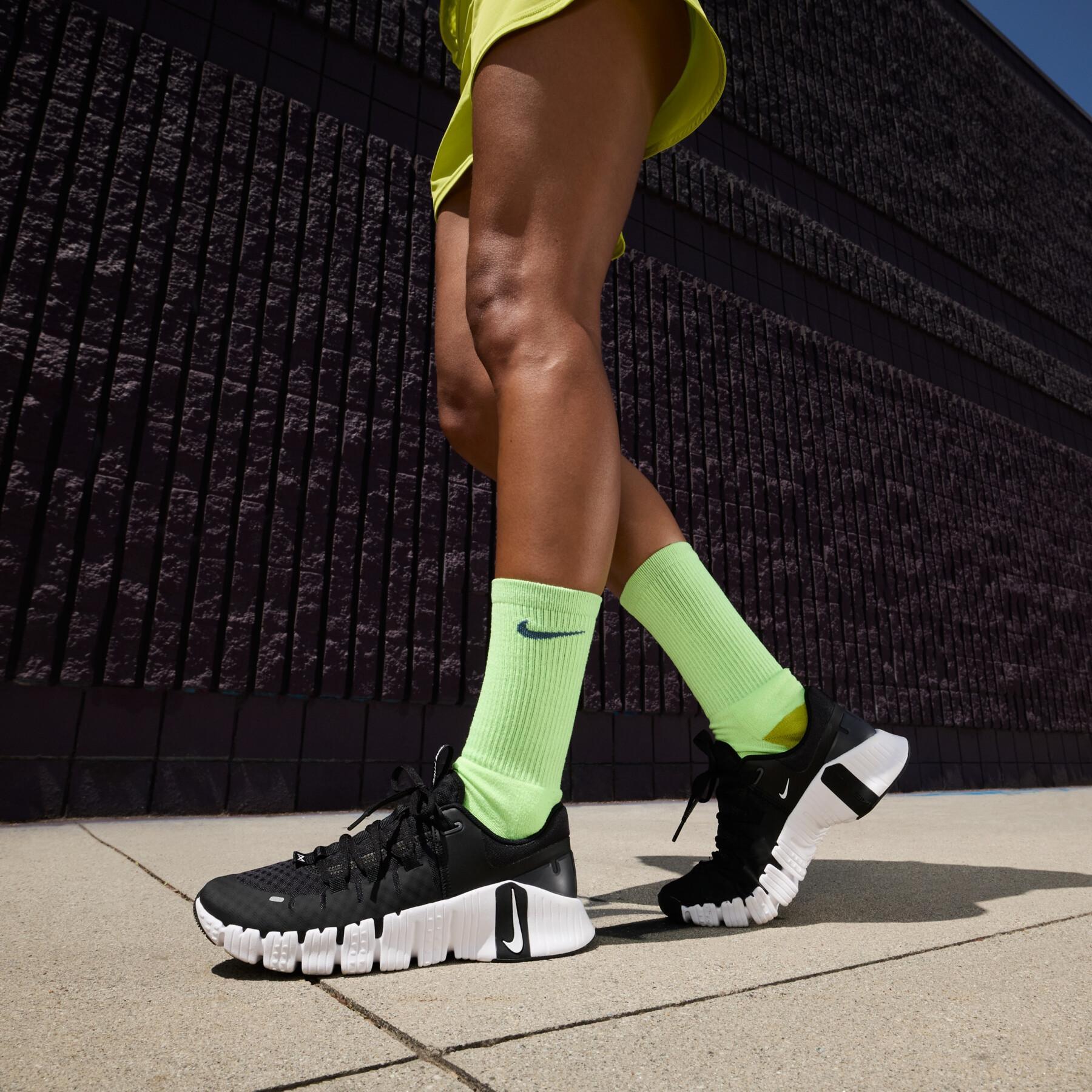 Chaussures de cross training femme Nike Free Metcon 5